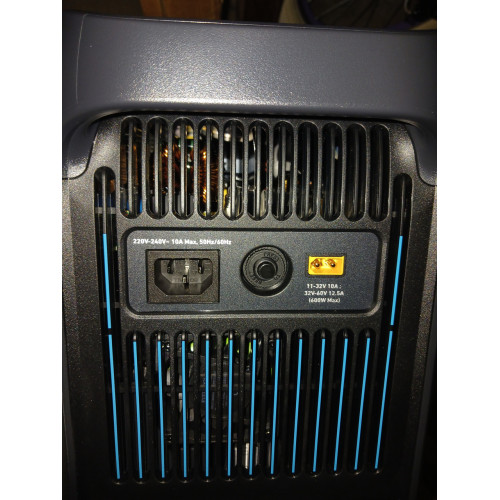 Портативна зарядна станція Anker Solix C1000, LiFePO4, 1056Wh, 1800W.