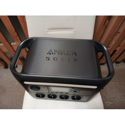 Портативна зарядна станція Anker Solix C1000, LiFePO4, 1056Wh, 1800W.