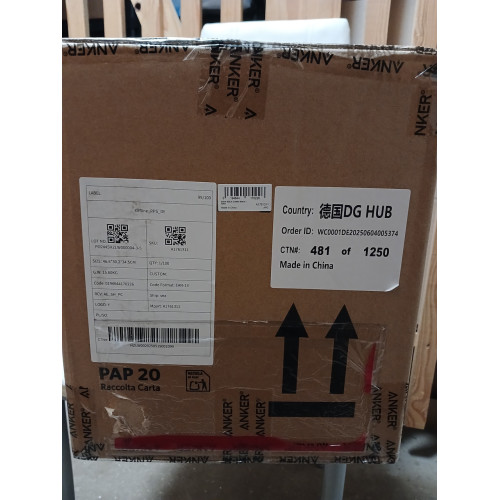 Портативна зарядна станція Anker Solix C1000, LiFePO4, 1056Wh, 1800W.