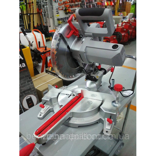 Торцювальна пила з протяжкою Forte MS-255 SL 2 кВт 255 мм (77400) Торцювальна пила з протяжкою Forte MS-255 SL 2 кВт 255 мм (77400)