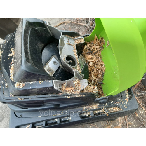 Подрібнювач гілок GRUNHELM ES-28В Подрібнювач гілок GRUNHELM ES-28В