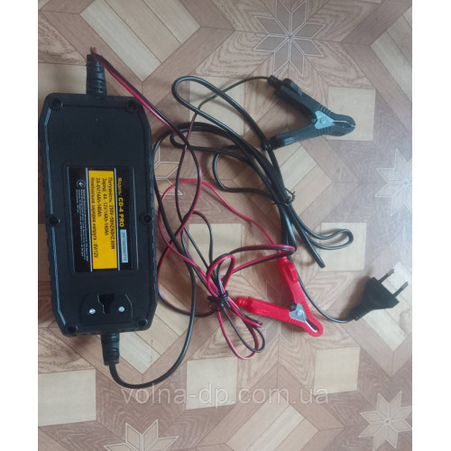 Зарядний пристрій Forte CD-4 PRO